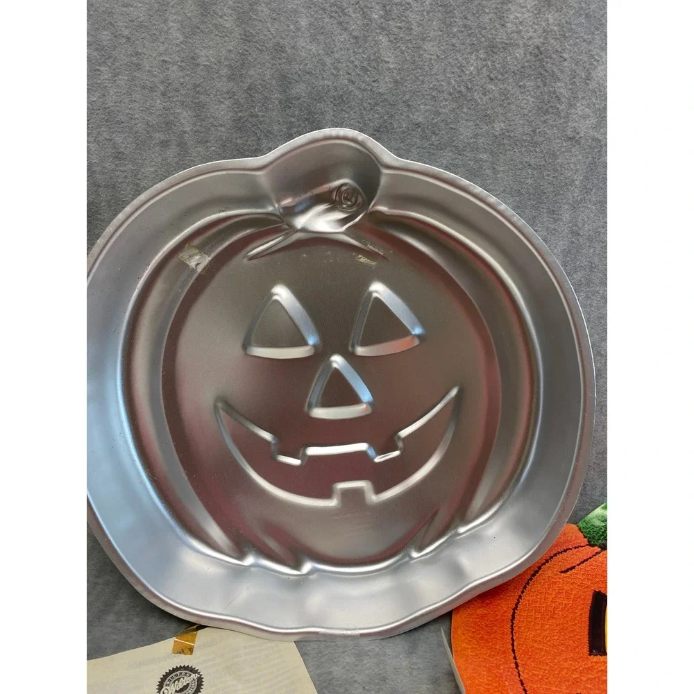 Vintage 1981 Wilton Jack O Lantern Pumpkin Shaped Cake Pan Baking‎ Halloween